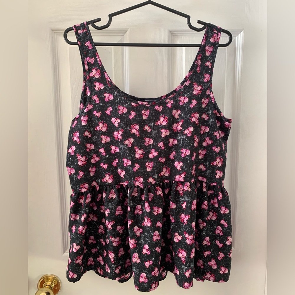 American Eagle Outfitters Ruffle Tank